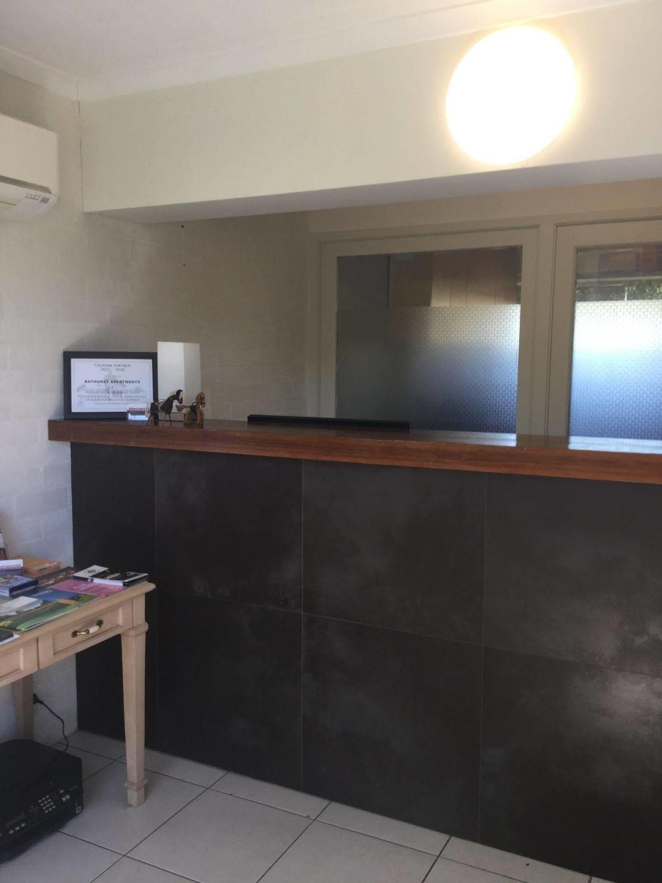 Bathurst Studio Apartments מראה חיצוני תמונה